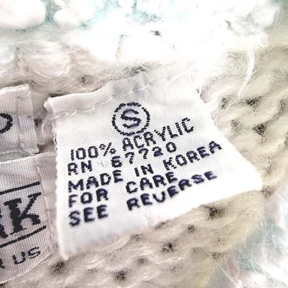 Hand Knit Grant Park Women's Small Acrylic Pastel Triangular Pattern RN# 67720 - Picture 9 of 12